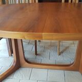 Oval table with 6 chairs