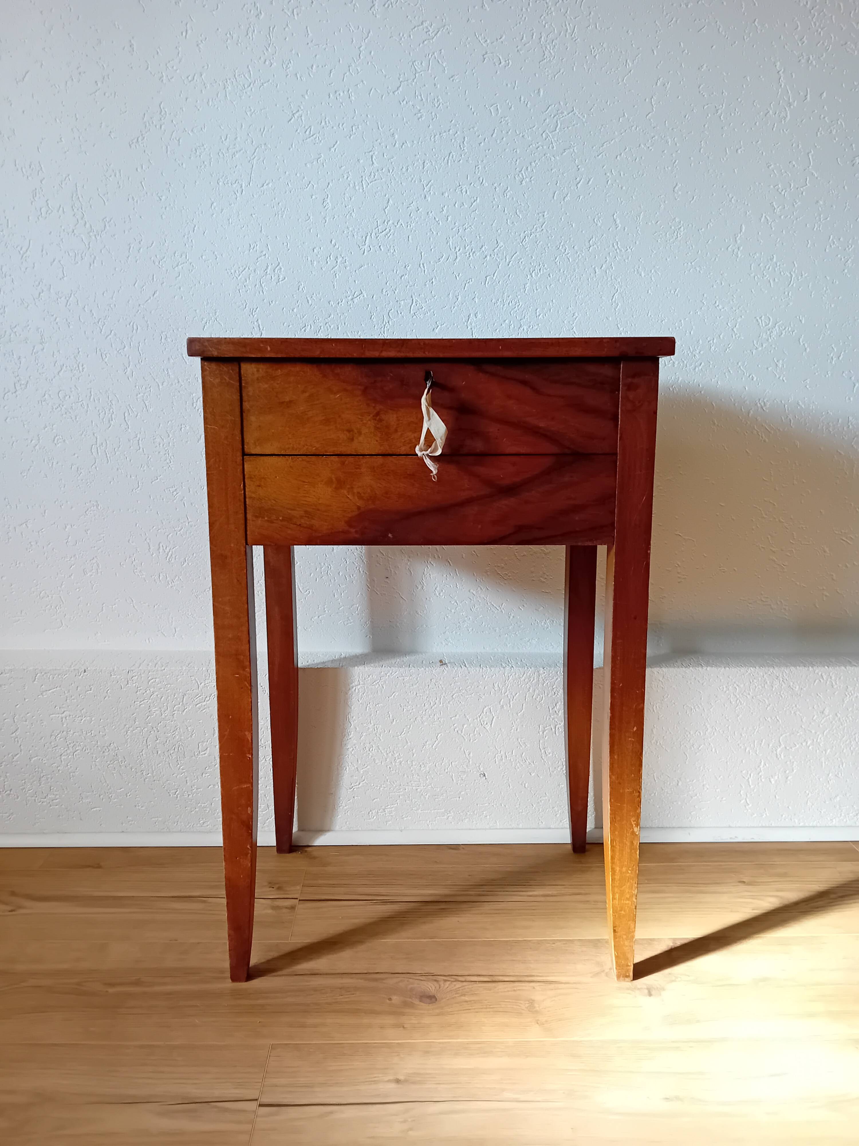 Dressing table
