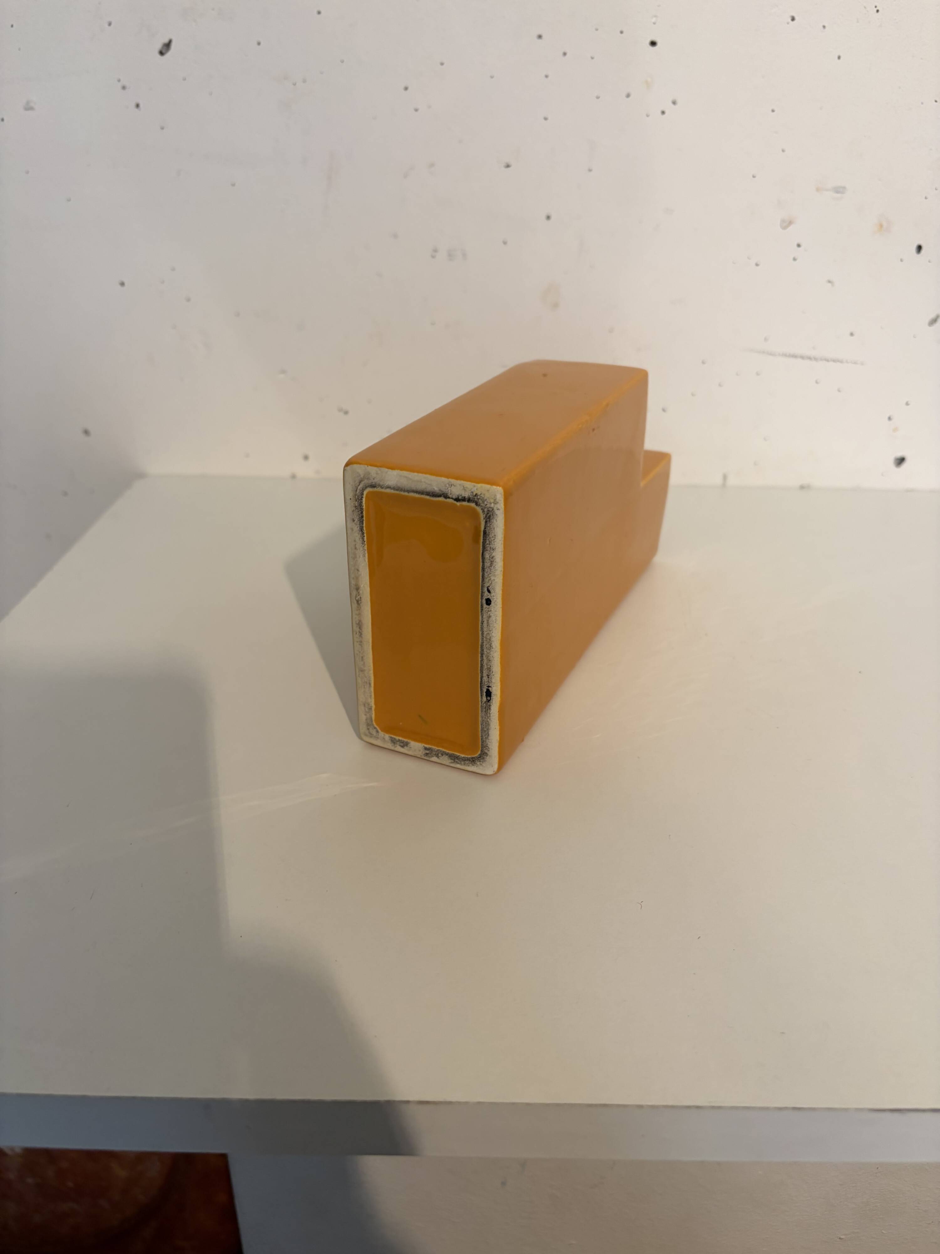 Geometric vase 1980