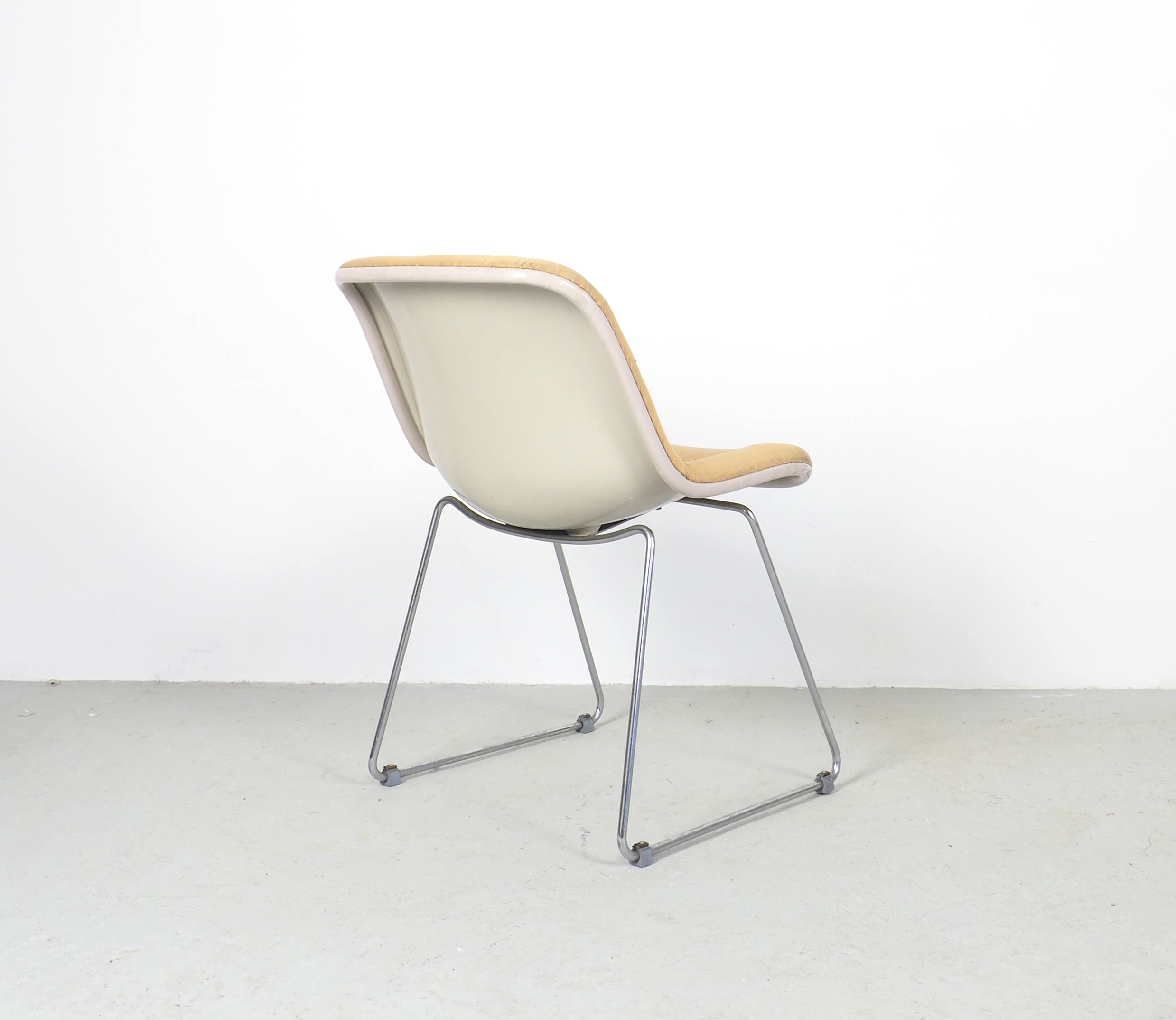 Set of 4 Houtoku for Artifort Spirit dining chairs, Japan 1970