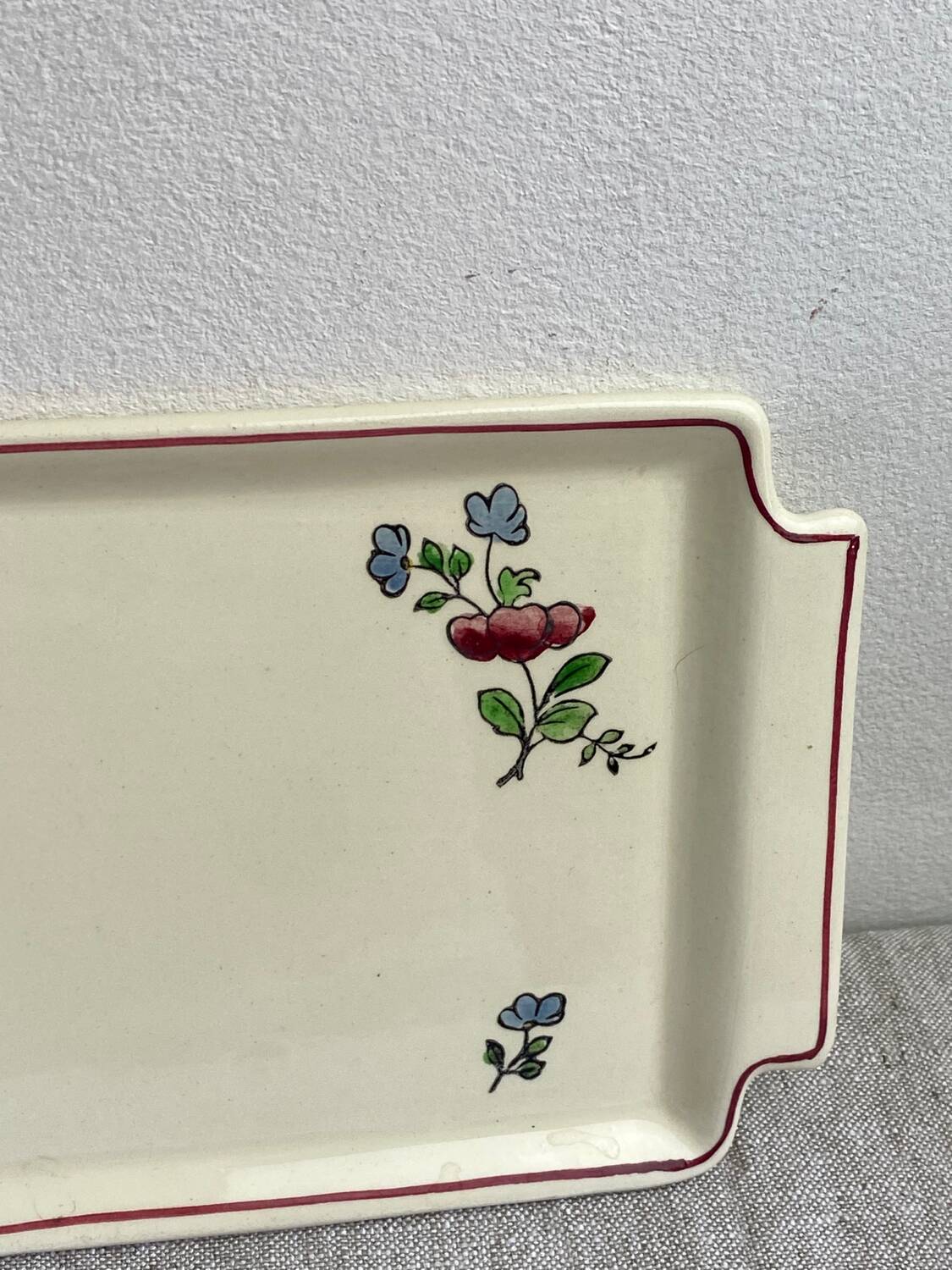 Gien porcelain cake dish, Lorraine model