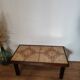 Table basse vintage en céramique et bois
