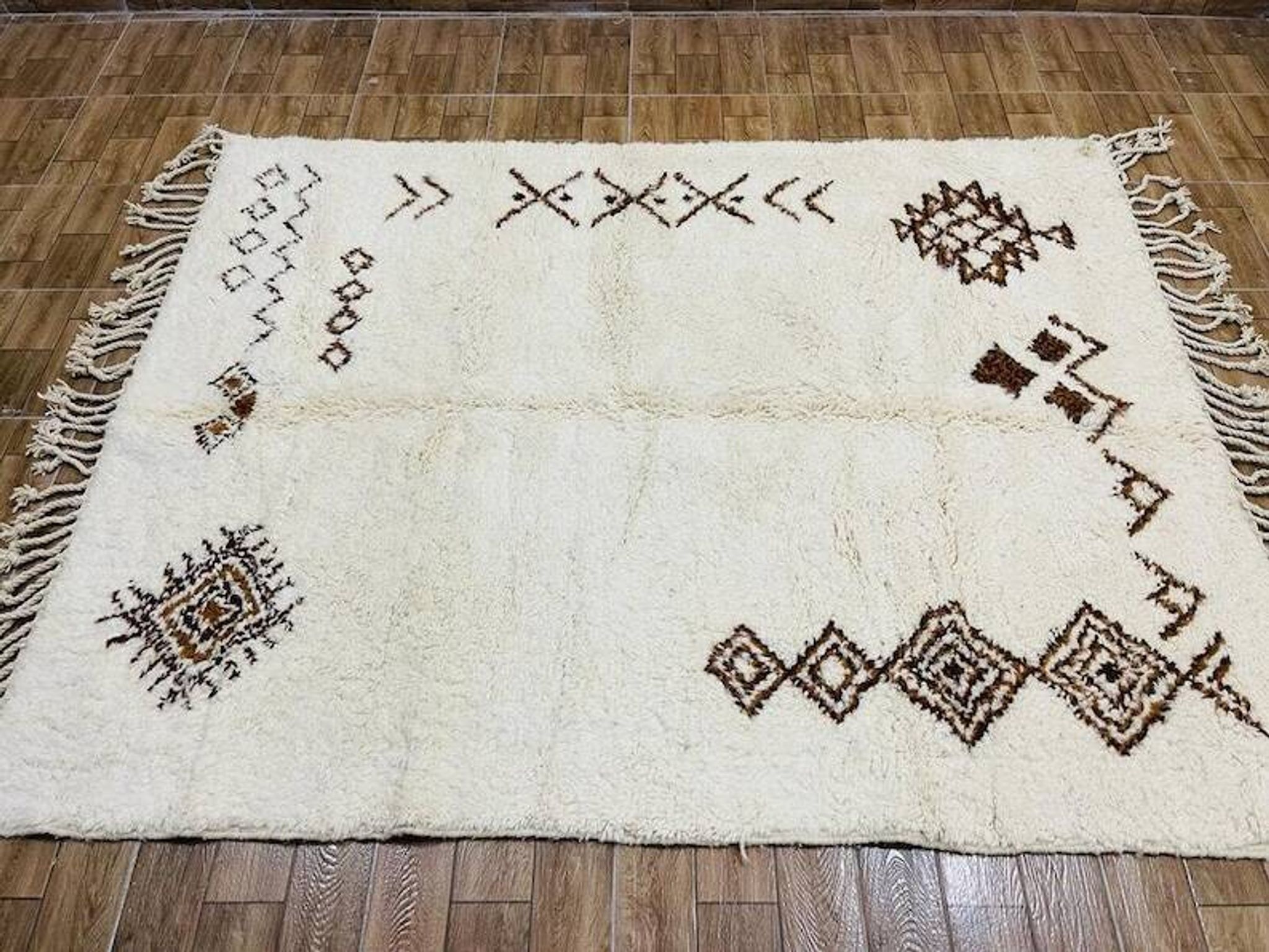 Moroccan handmade rug 250cmx150cm