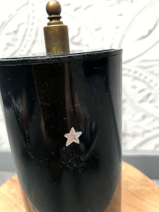 Table cigarette holder