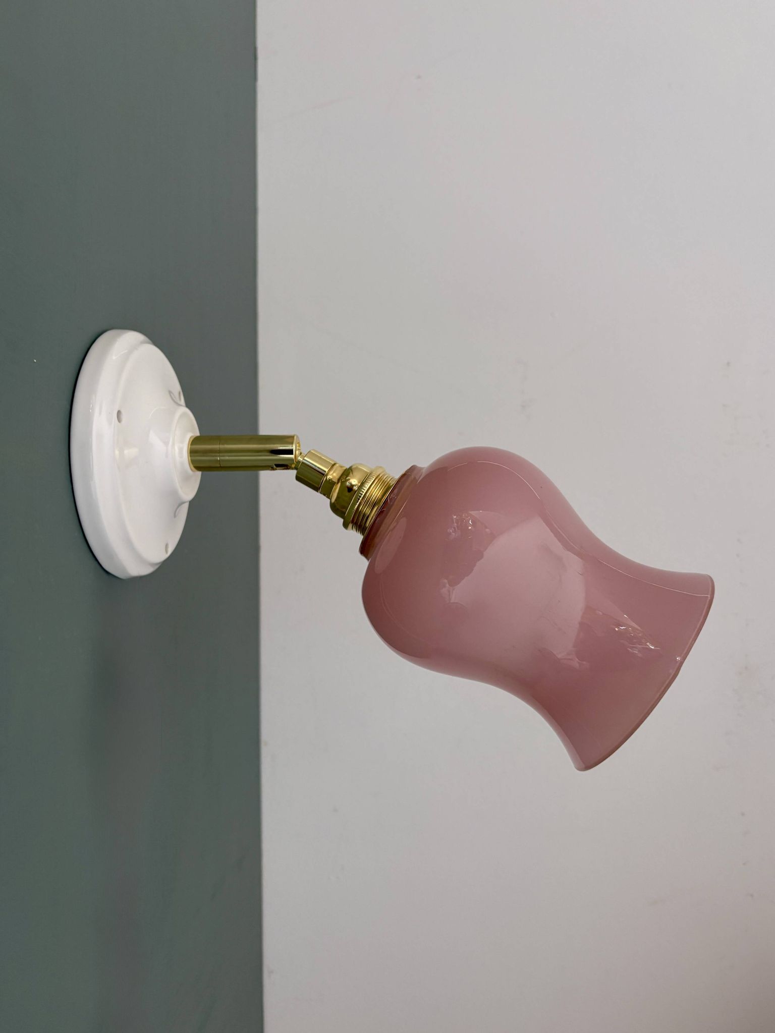 Applique tulipe vintage en opaline rose