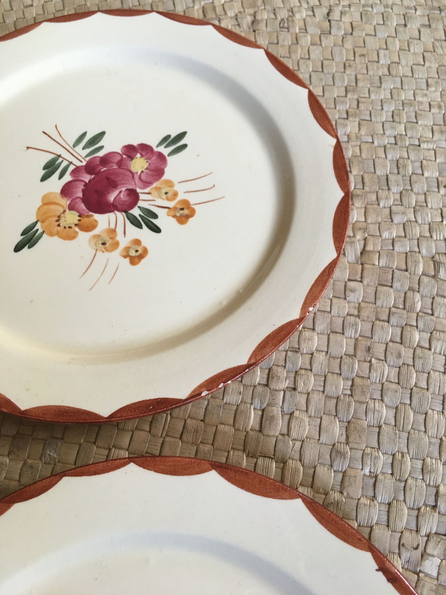 Series of 8 dessert plates