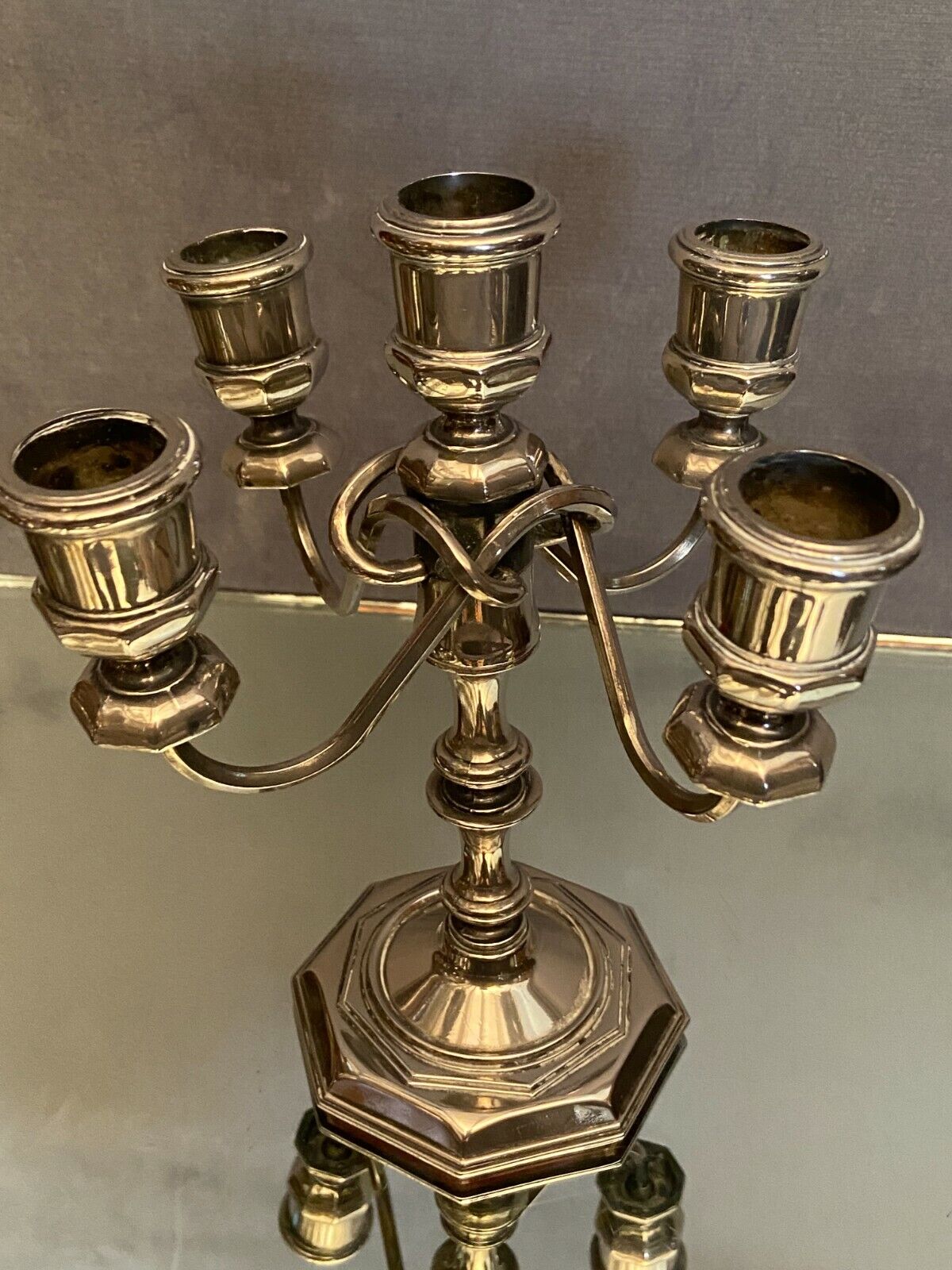 Regency-style 4-spoke metal chandelier with silver patina