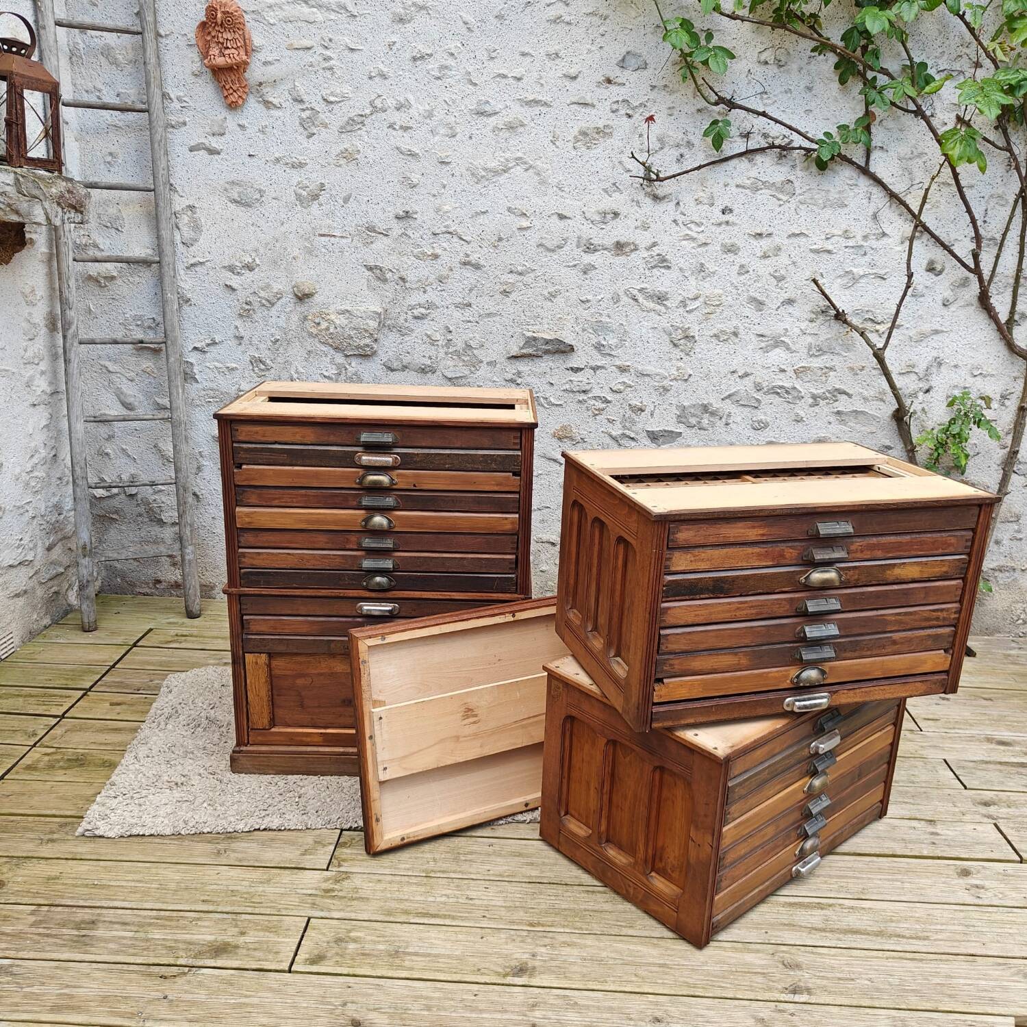 Typographer's trade furniture