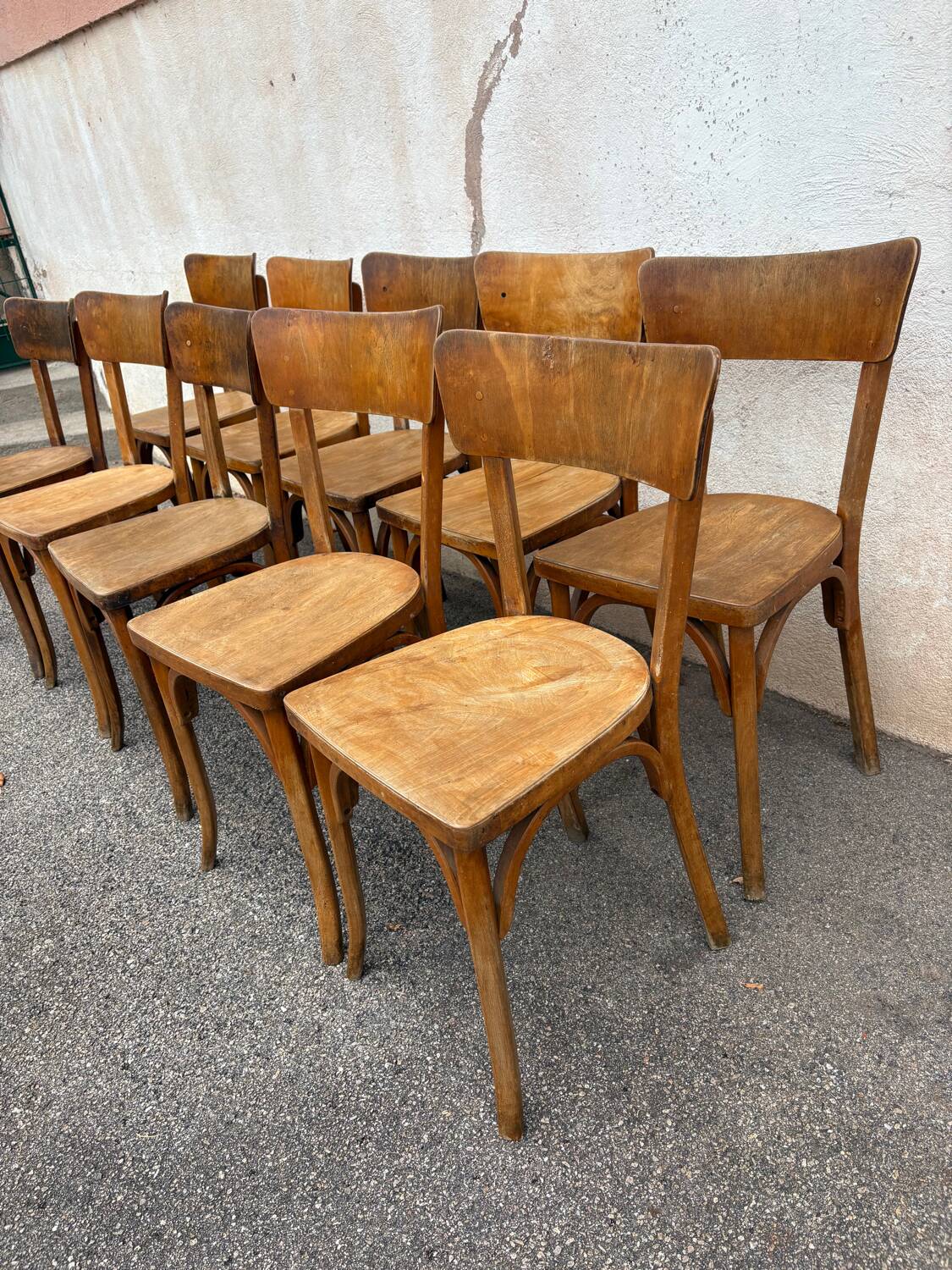 Set de 10 chaises bistrot baumann