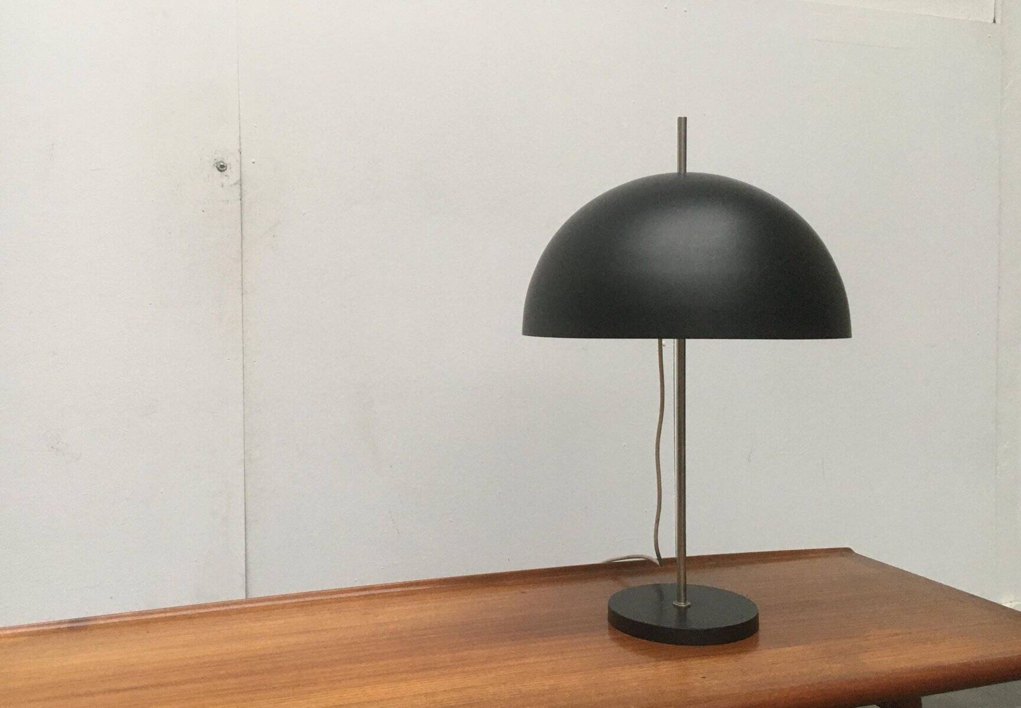 Mid-century minimalist table lamp