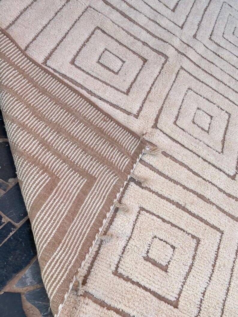 Handmade Moroccan rug, authentic Berber rug, 150/250 cm.