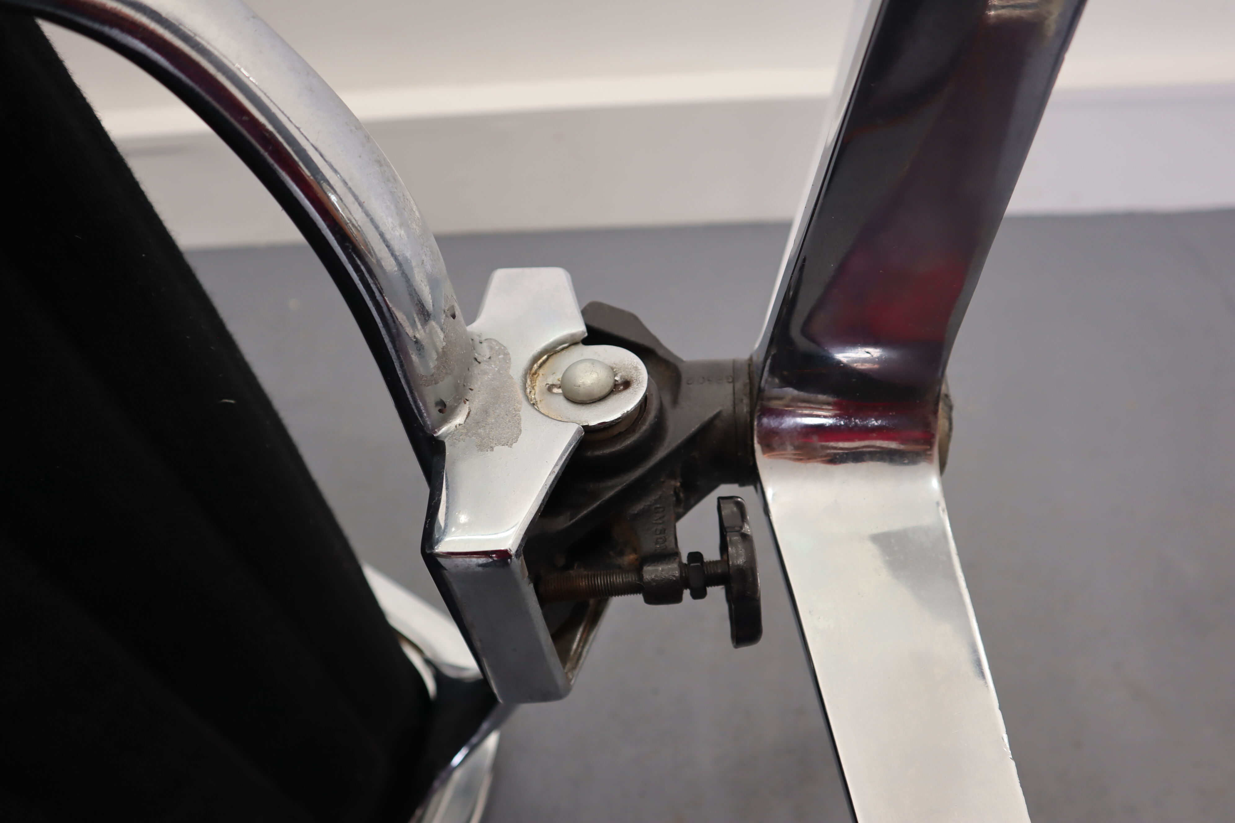 EA124 armchair by Charles & Ray Eames for Herman Miller, 1958