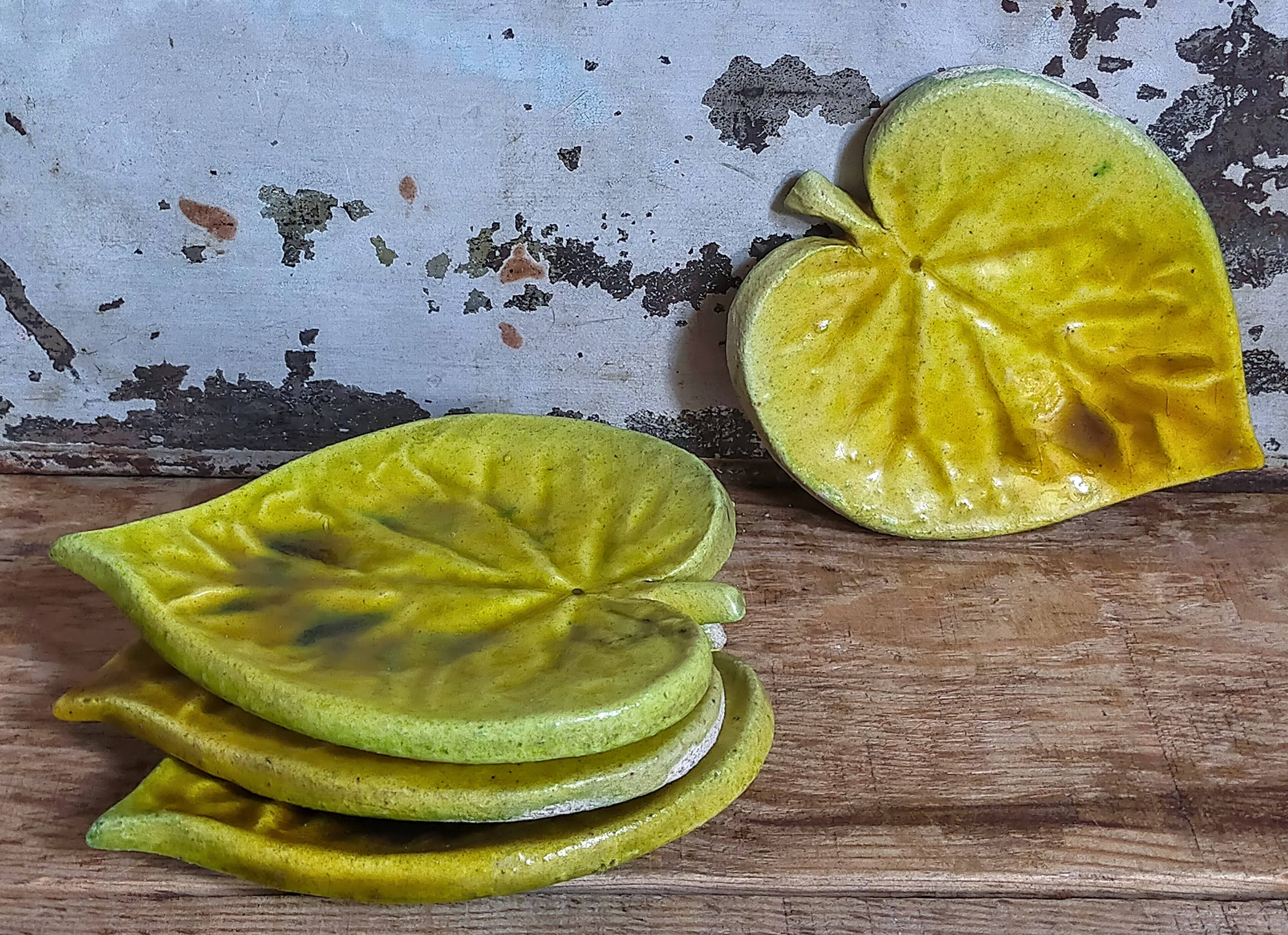 Four ceramic leaf cups from Les potiers d’Accolay