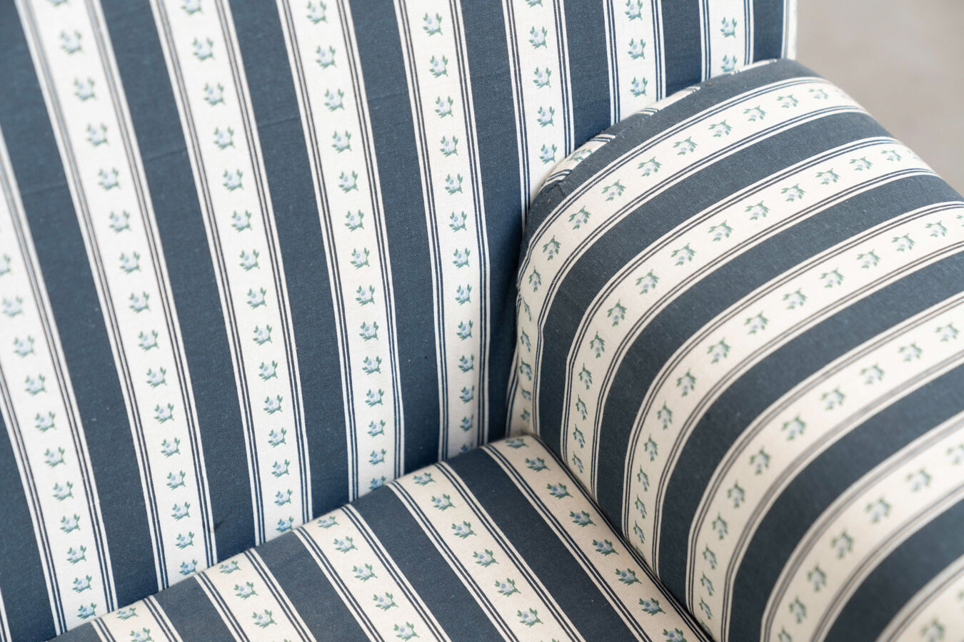 Armchair, striped fabric with flowers, 80s/90s