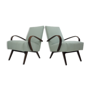 Pair of Ton/Thonet Beech Armchairs, Czechoslovakia