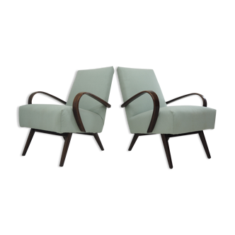 Pair of Ton/Thonet Beech Armchairs, Czechoslovakia