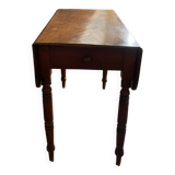 Foldable wooden table