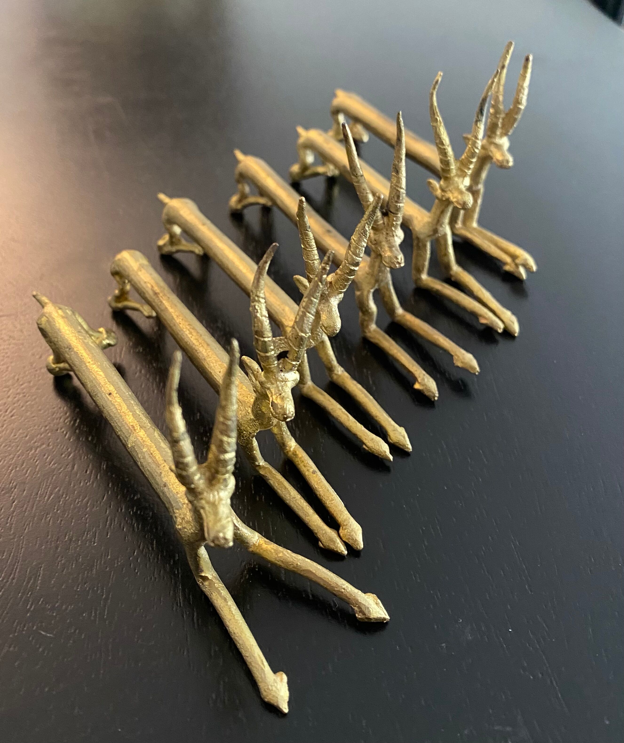 6 porte-couteaux forme antilope en laiton