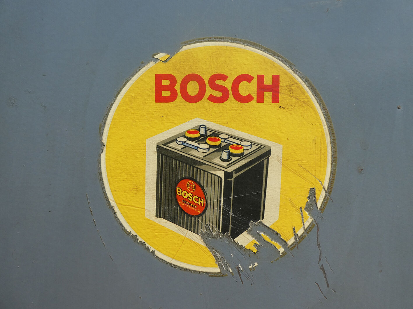 Former 3-door workshop locker room