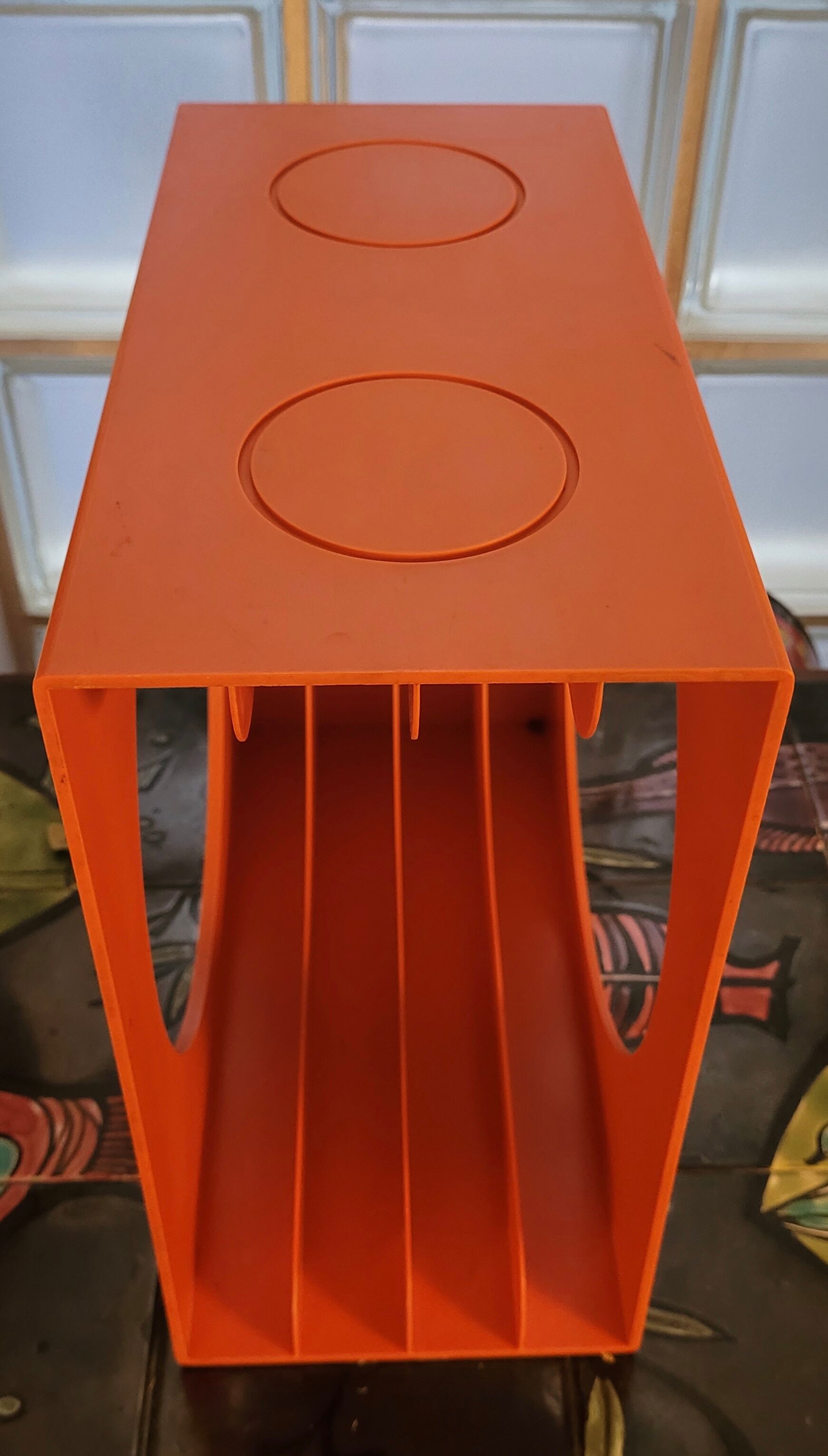 Orange vinyl holder 70s Schweizer-design