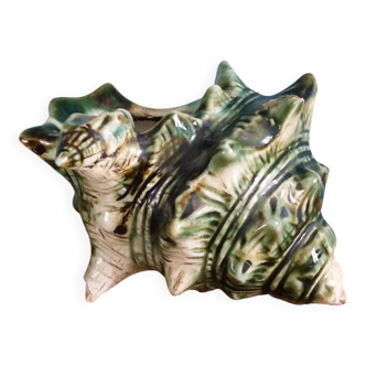 Ceramic shell ashtray