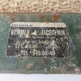 Teaches light sanders 60-70 years