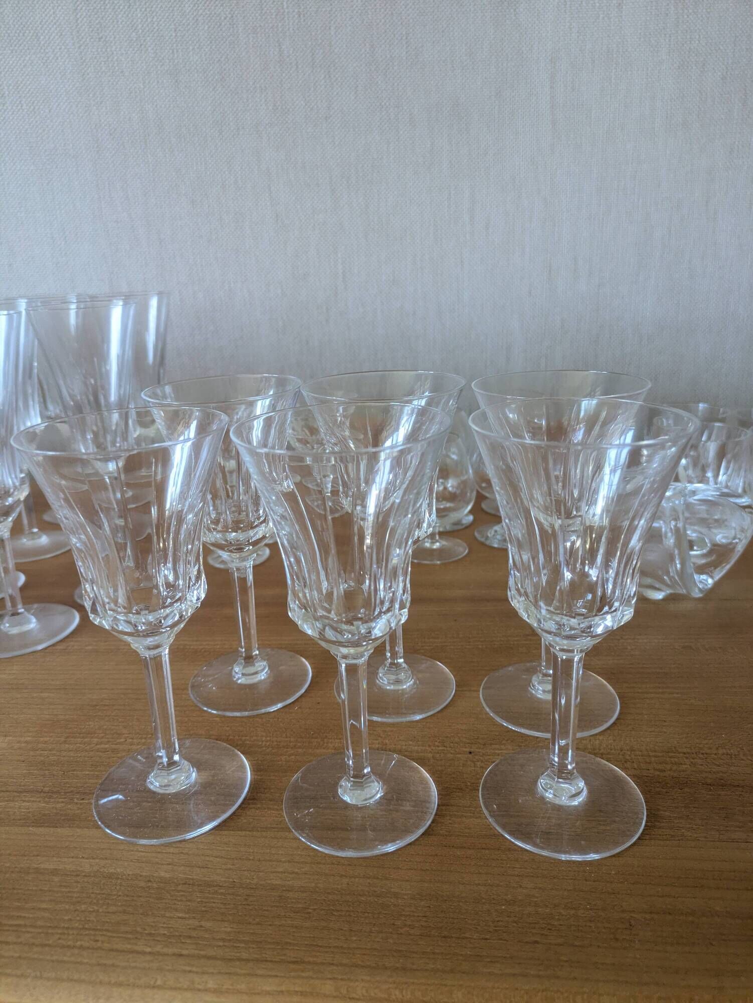 Large 19-Piece Vintage Val Saint Lambert Crystal Glassware Set