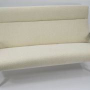 Canapé Danemark années 1960 bouclé beige