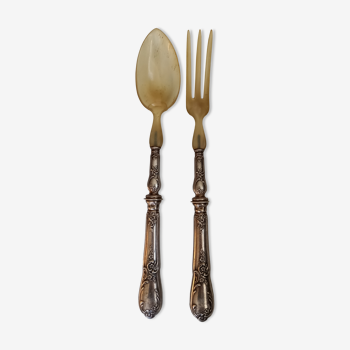 Pair of silver cutlery
