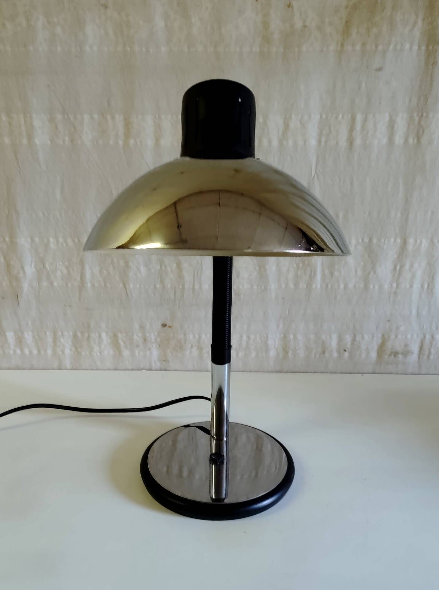 Lampe à poser articulée par Aluminor (France) - mid. XXeme