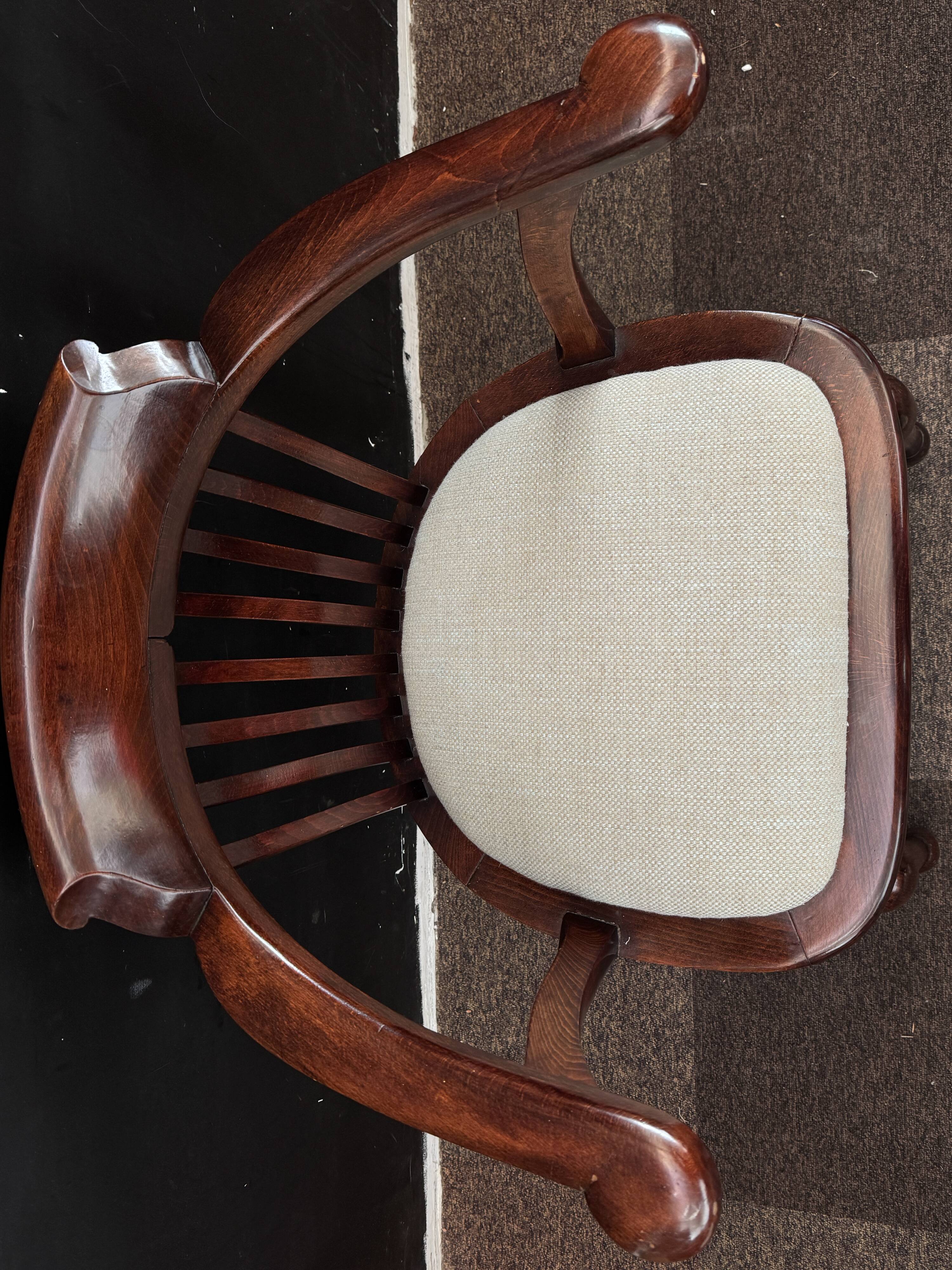 Wycombe English office chair - Dark wood