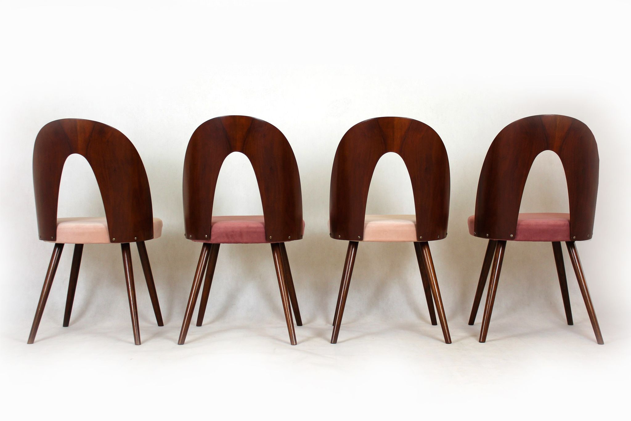 Chaises de salle à manger par Antonin Suman, années 1960