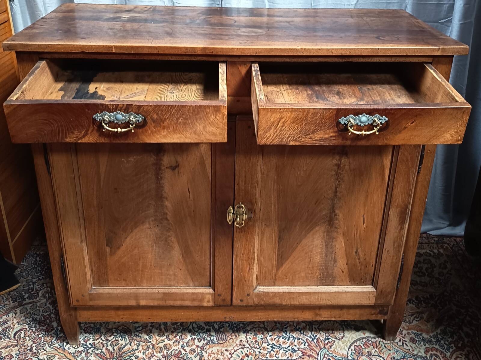 Louis XVI height-adjustable buffet in walnut