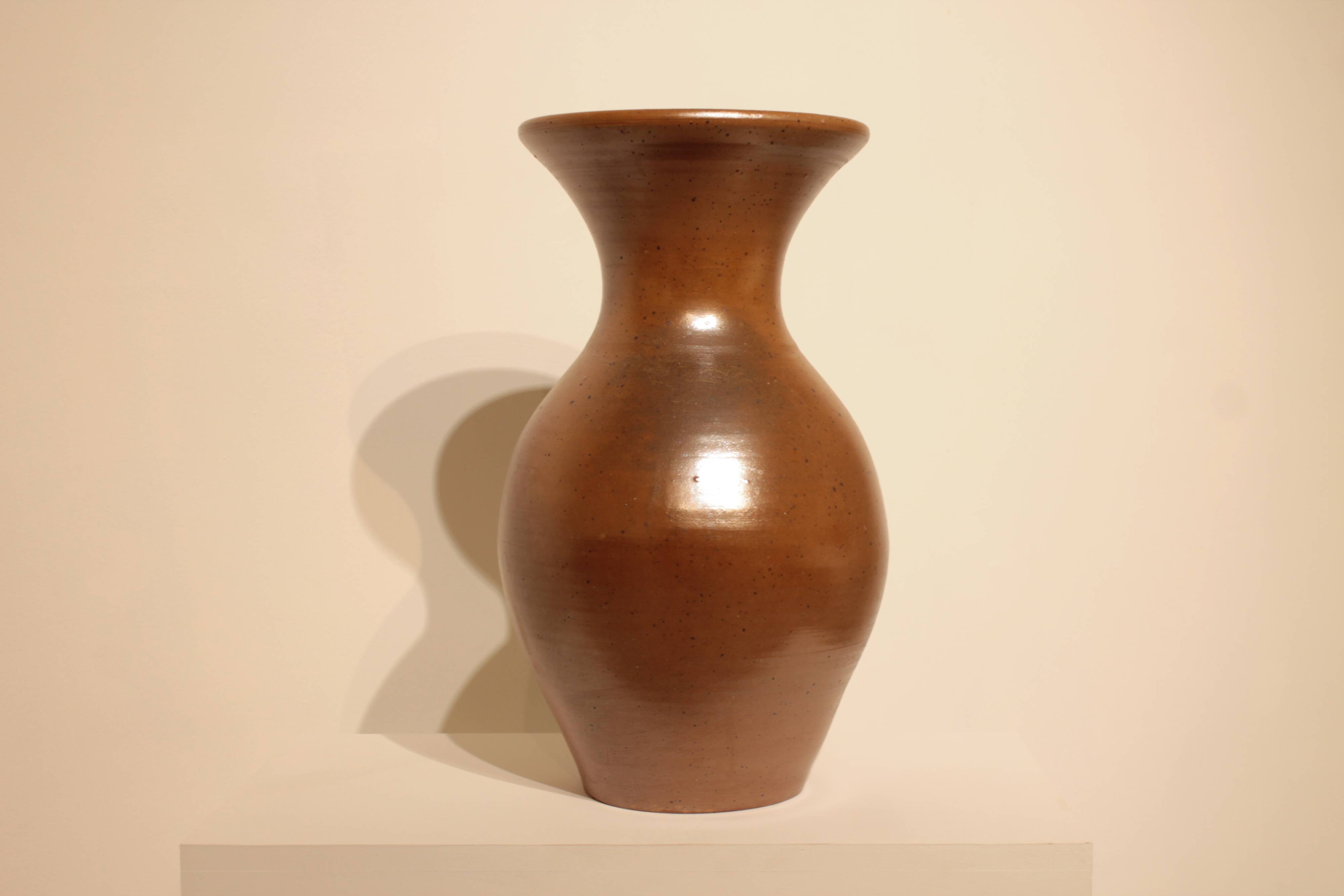 Important iridescent stoneware vase