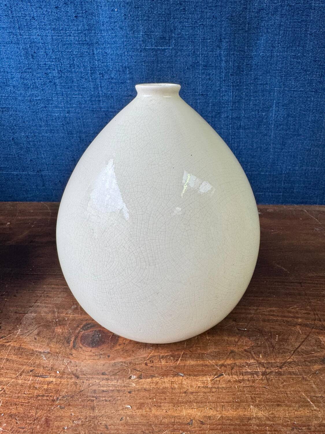 Vase œuf Art déco en céramique craquelée Orchies, 1930