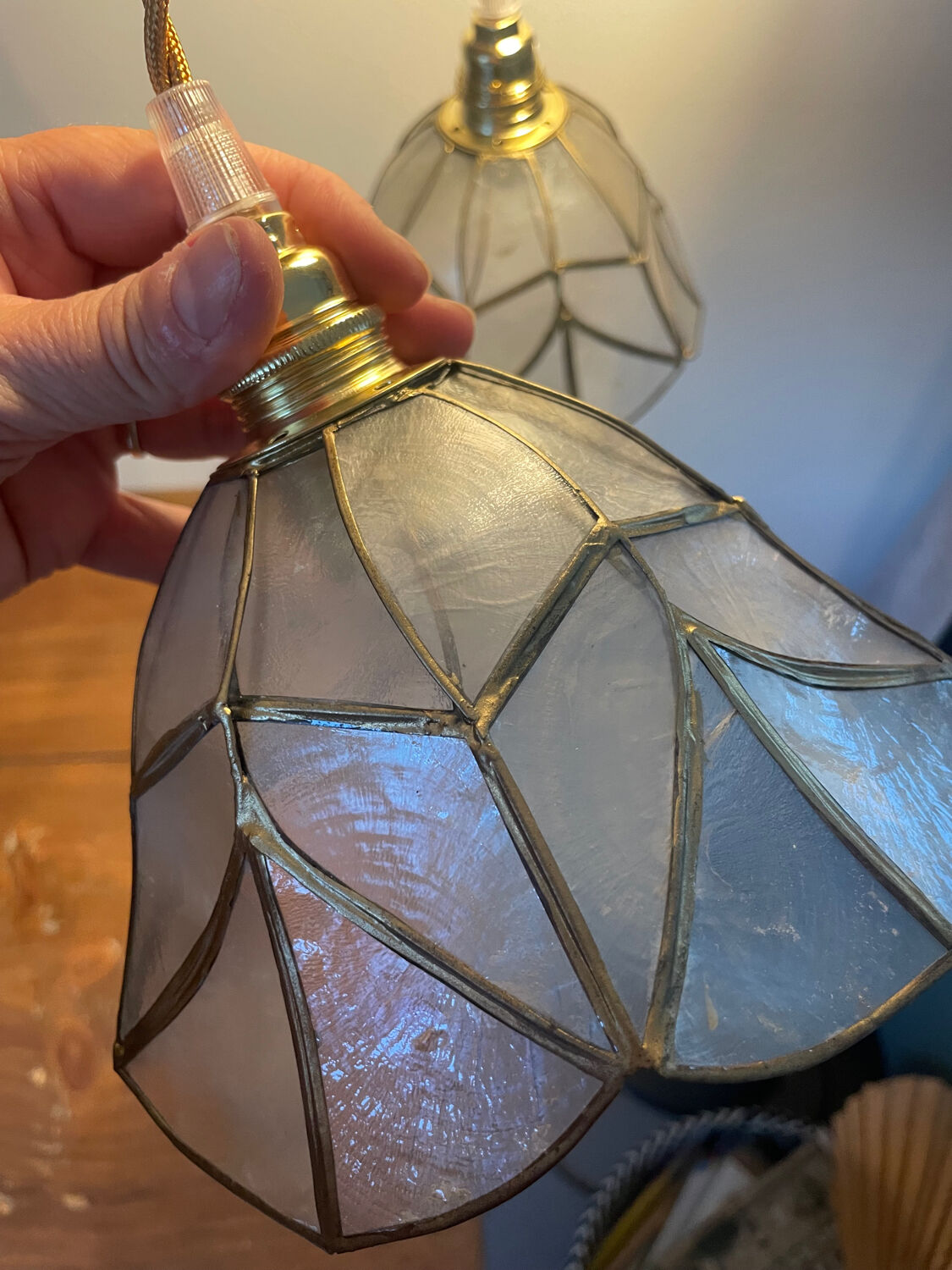 Pair of portable lamps in mother-of-pearl and brass