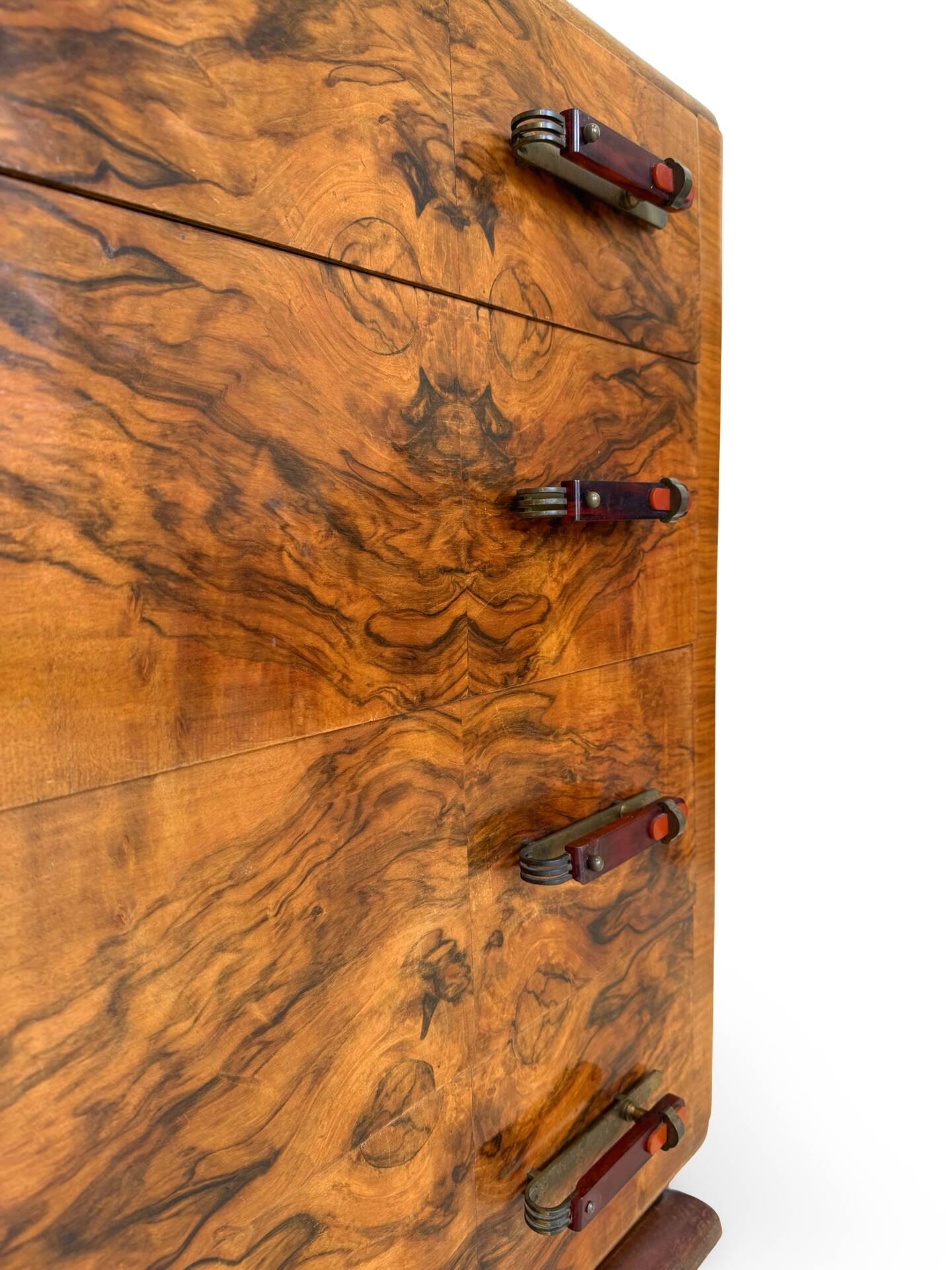 Walnut burl commode, Italian Art Deco, 1940s.