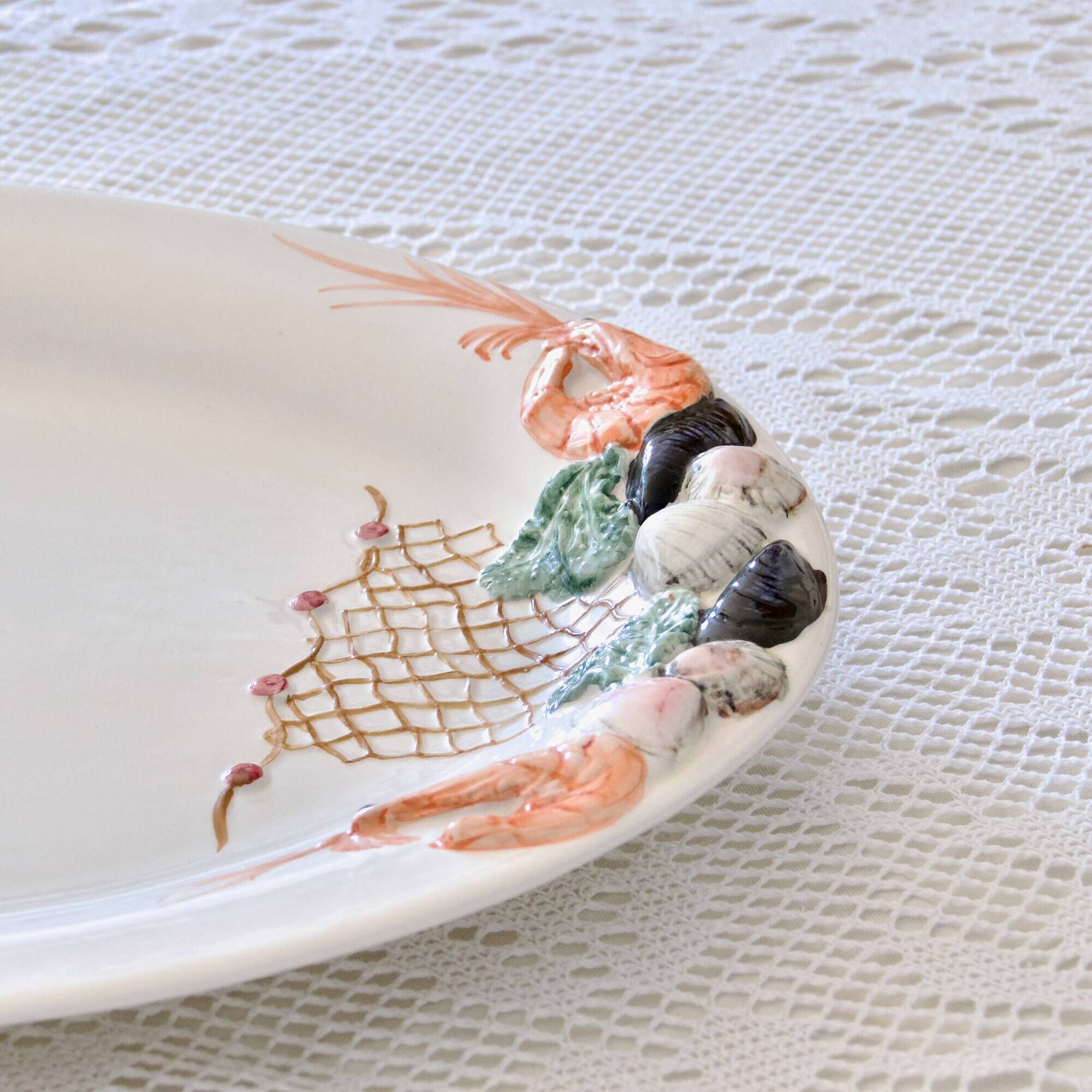 Très grand plat en barbotine portugaise pour fruits de mer et homard