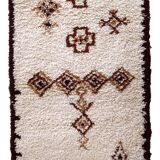 Vintage moroccan rug berber handmade 74cm x 136cm 1970s