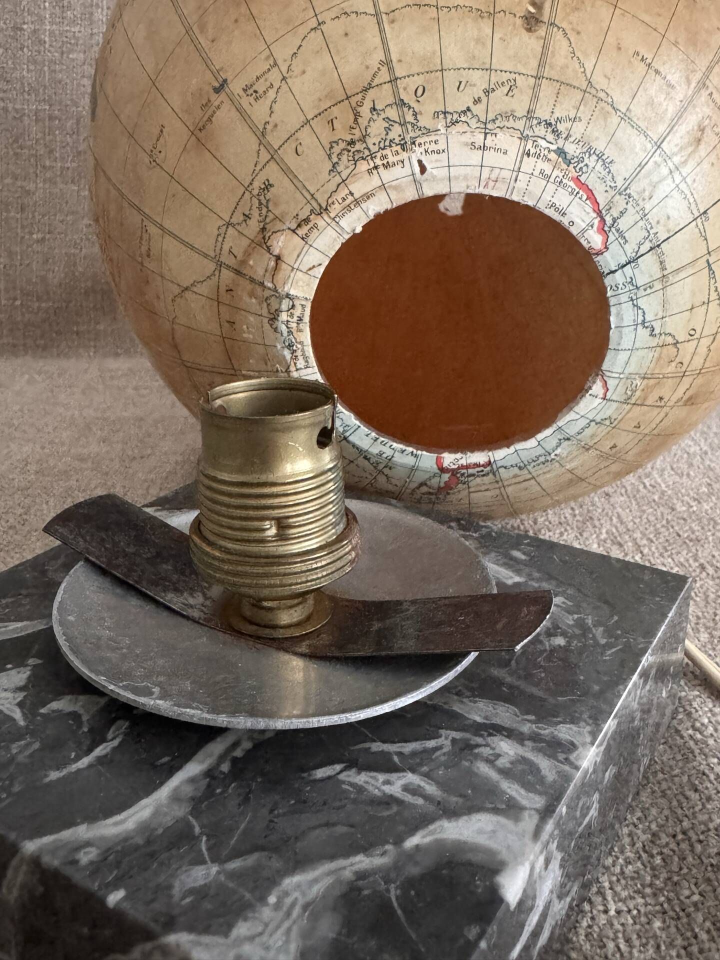 Illuminated world globe Taride 1950s