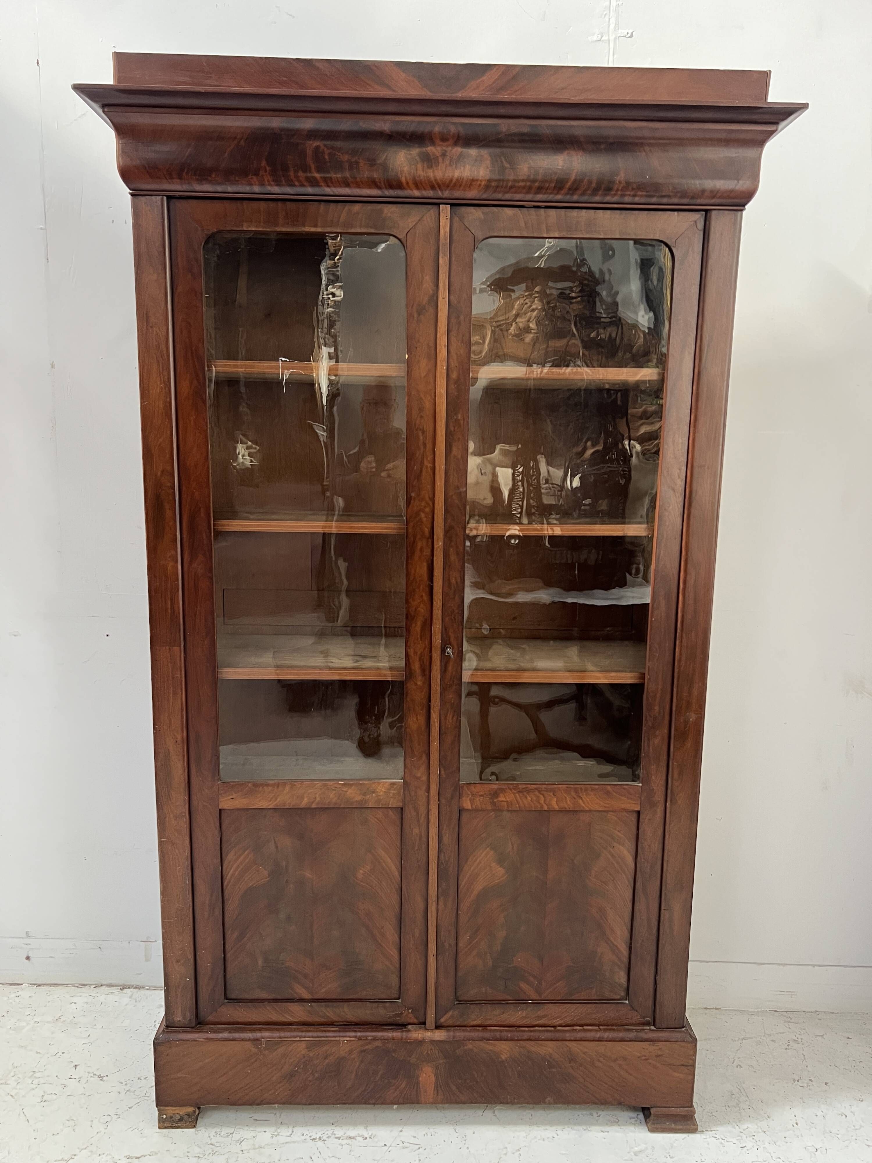 Bibliothèque Louis Philippe en acajou et placage d'acajou XIX siècle