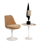 Round "Tulip" side table by Eero Saarinen for Knoll International, circa 1950.