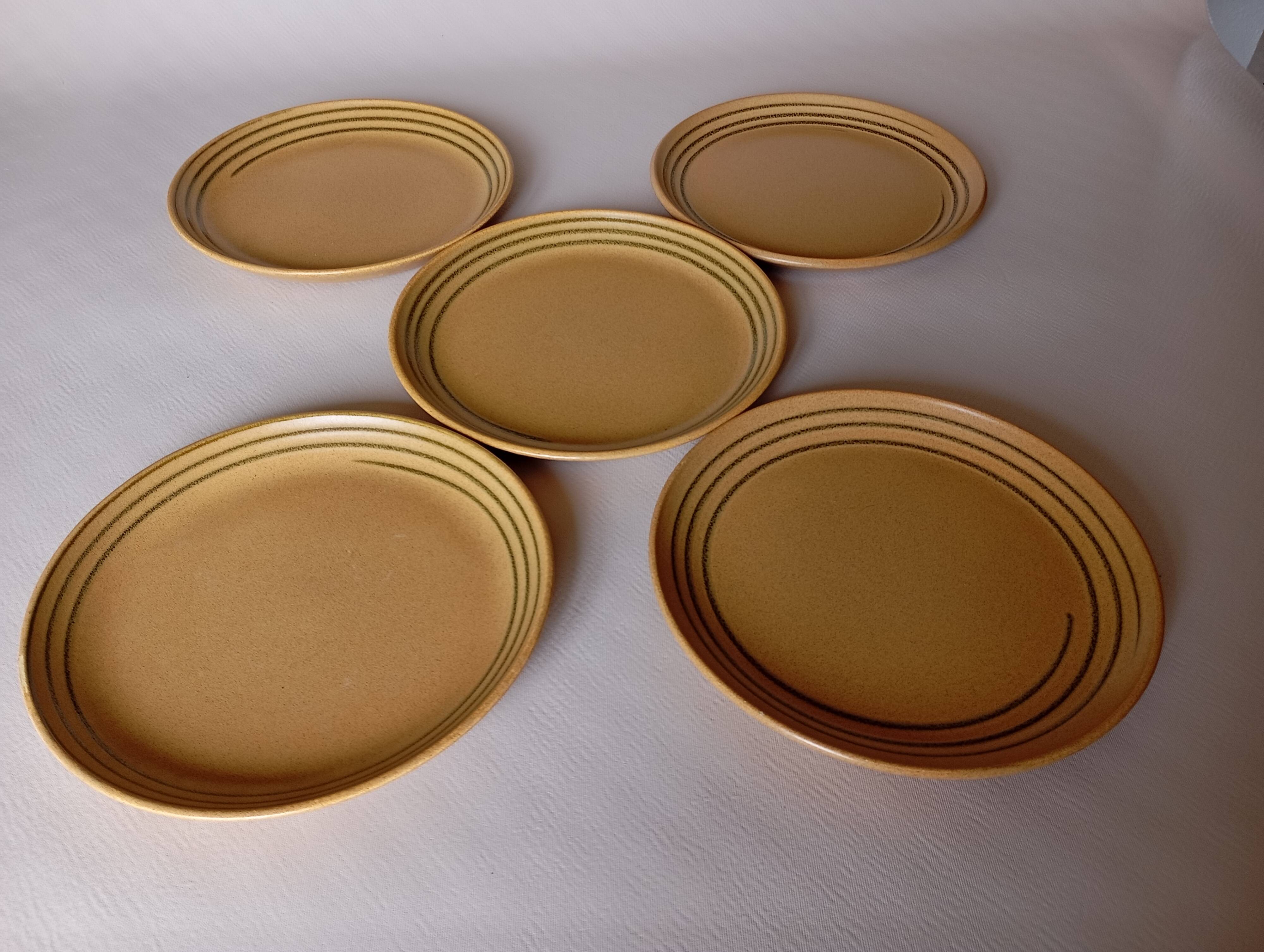 Sarreguemines "Chaumière" dinner plates