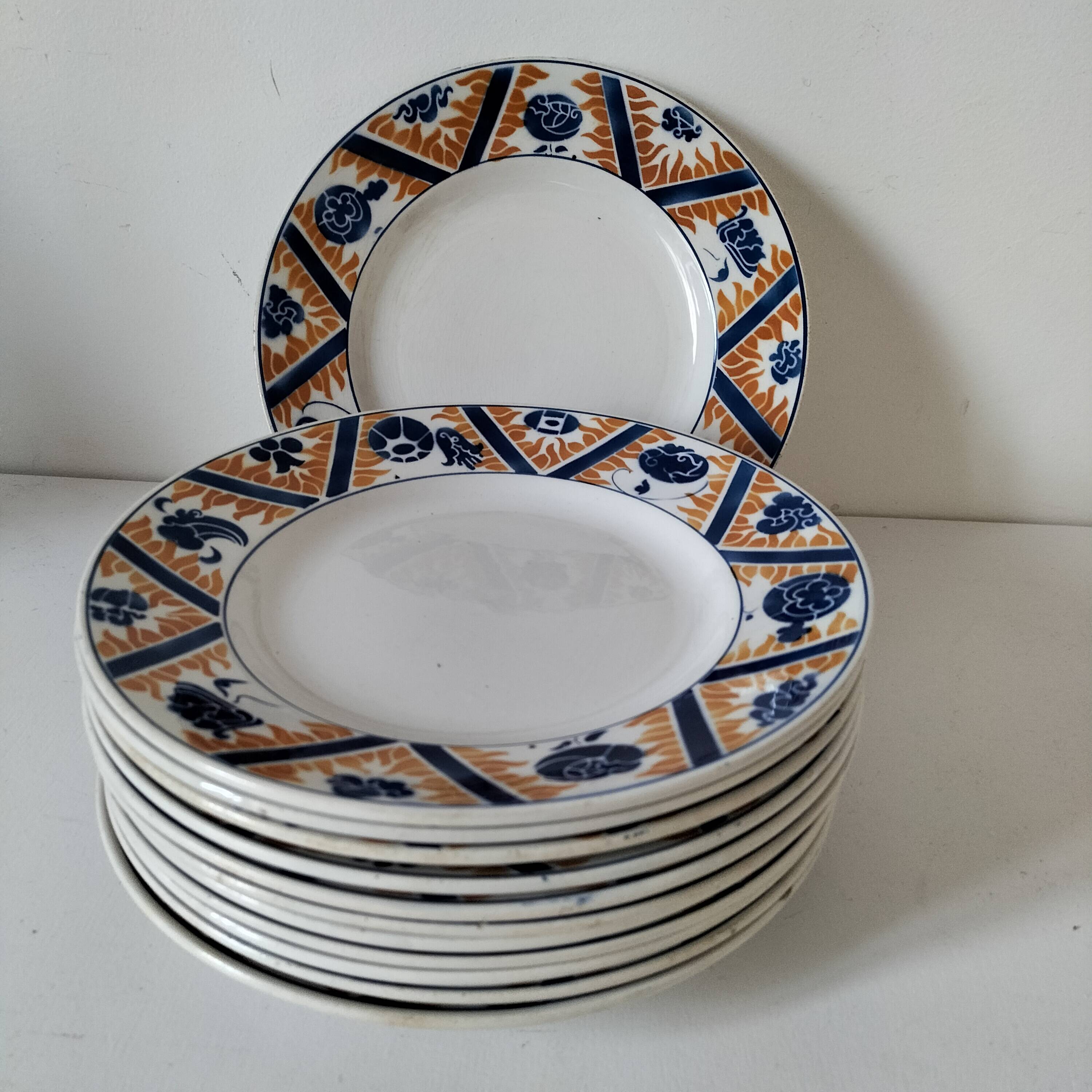 Moulin des Loups model Canada plates