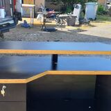 Store checkout counter