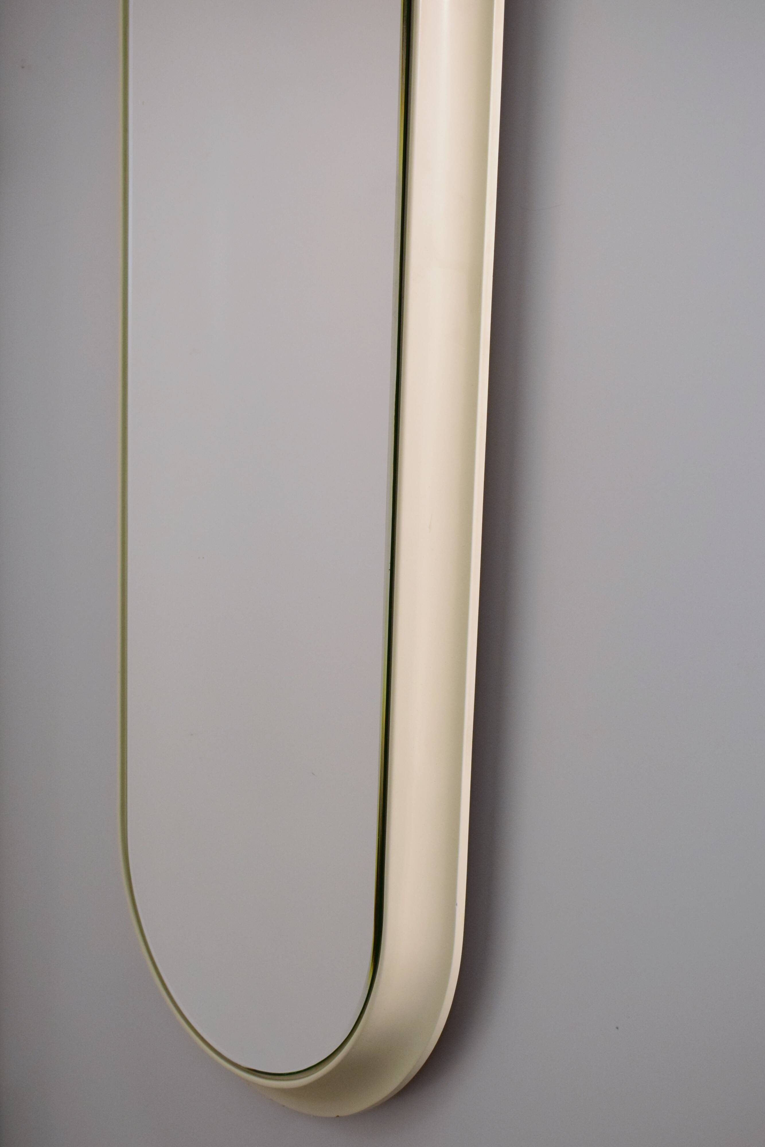 Oval mirror, white laqué wood 1960