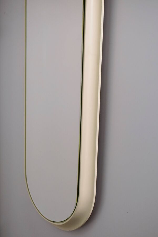 Miroir ovale, bois laqué blanc 1960