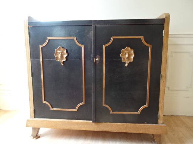 Bar in the old Louis XIV style