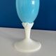Vase opaline vintage bleu clair