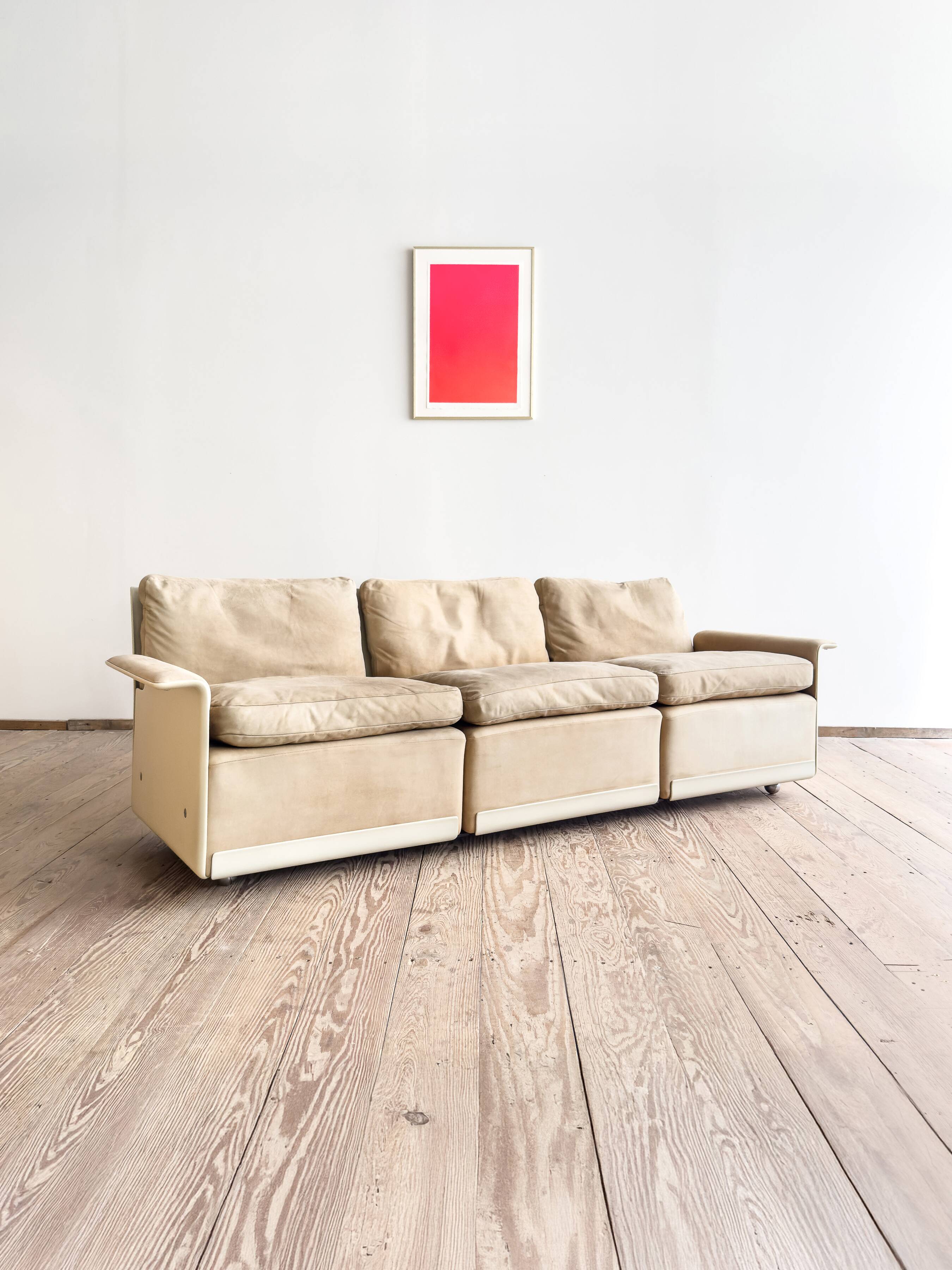 Canapé design 620 en suédine beige par Dieter Rams pour Vitsœ – Mid-Century